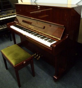 yamaha u1 279x300 Used Yamaha upright pianos