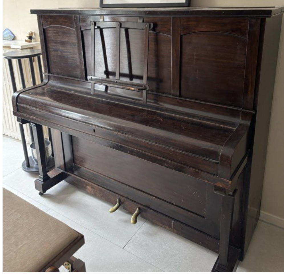 Hickie & Hickie piano