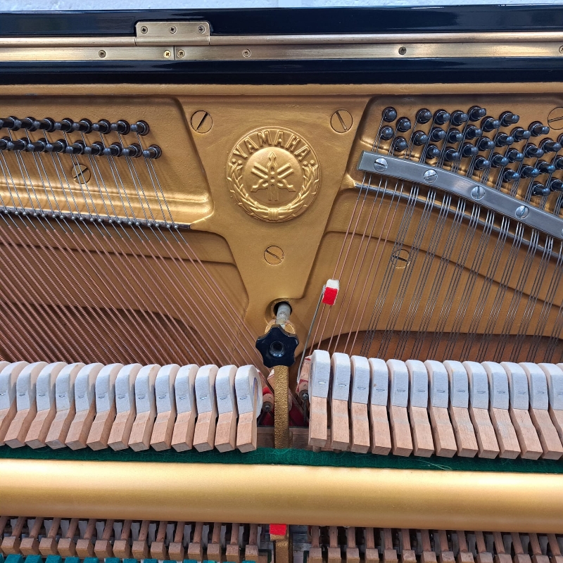 Yamaha U3H