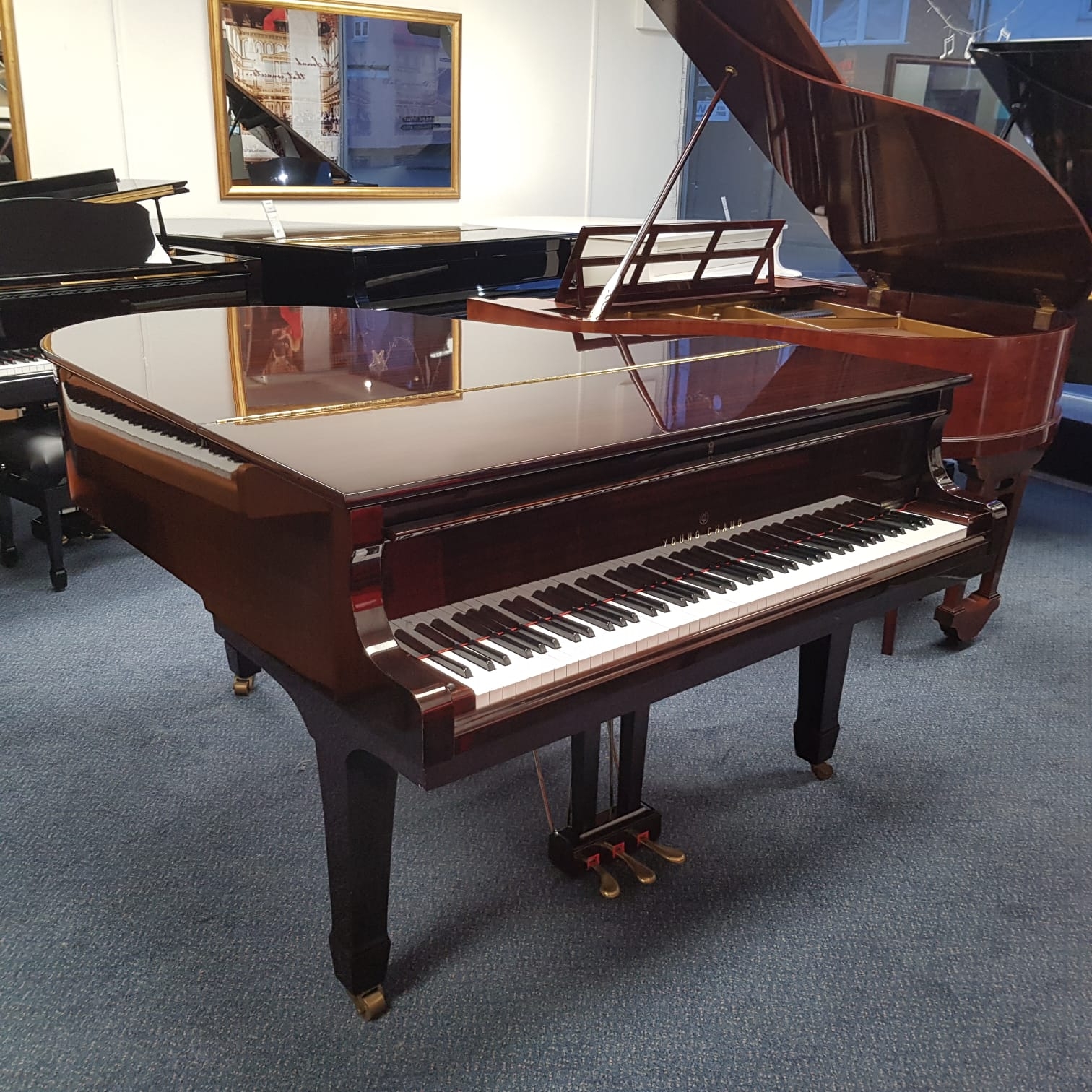 Young Chang G175 grand Piano in bright mahogany – Gallery image – Roberts Pianos Oxford