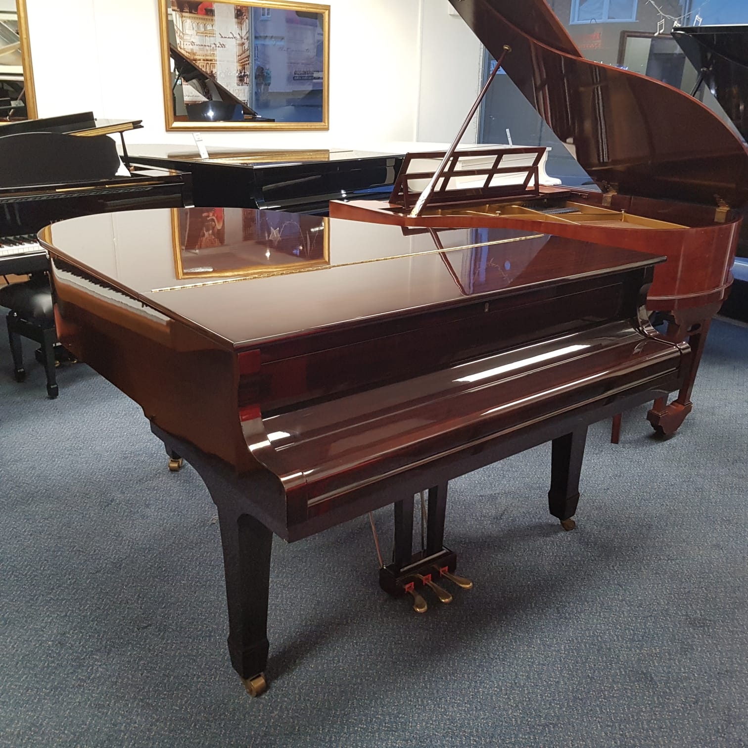 Young Chang G175 grand Piano in bright mahogany – Gallery image – Roberts Pianos Oxford