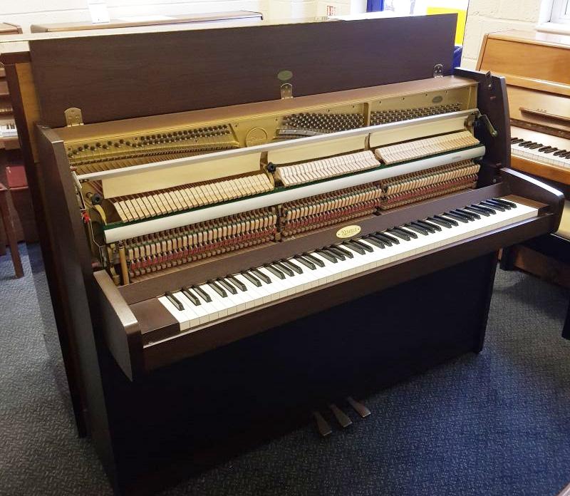 Kemble upright Piano in Mahogany – Gallery image – Roberts Pianos Oxford