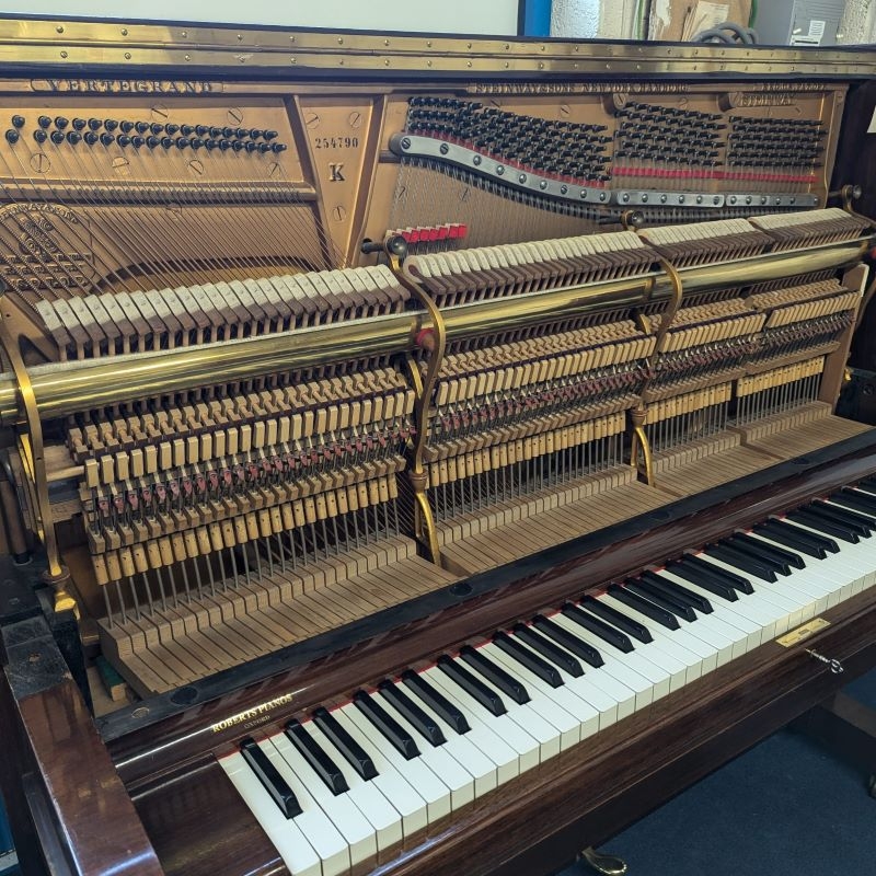 Steinway K