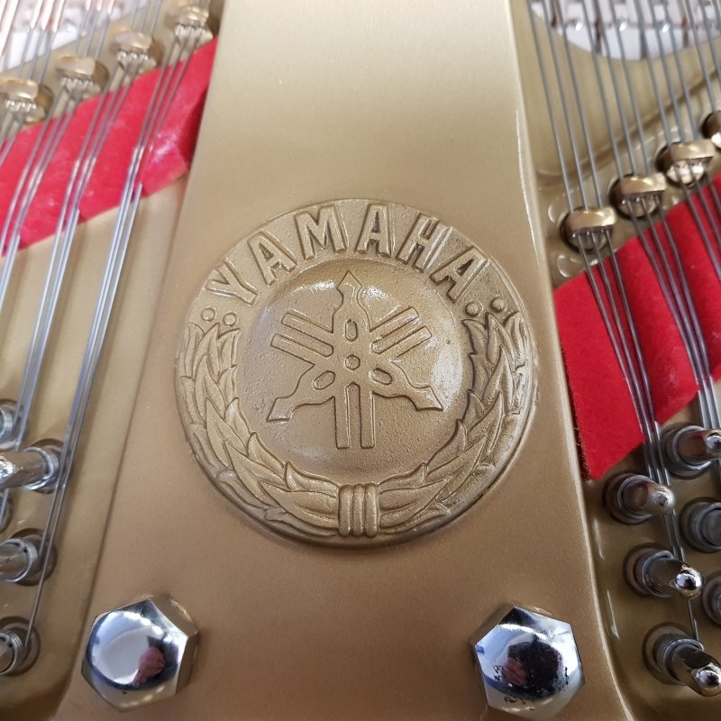 Yamaha CF concert