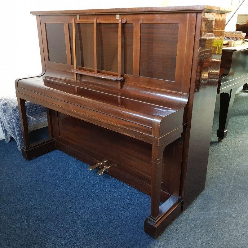 Bechstein 8 upright Piano in mahogany – Gallery image – Roberts Pianos Oxford