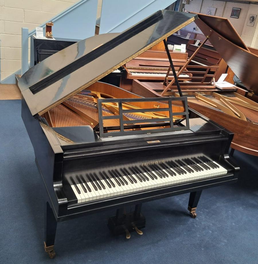 Bluthner style IVa grand Piano in ebonised – Gallery image – Roberts Pianos Oxford