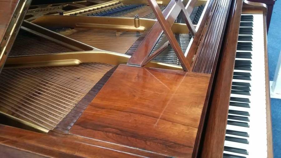Bluthner Style VI Aliquot grand Piano in rosewood – Gallery image – Roberts Pianos Oxford