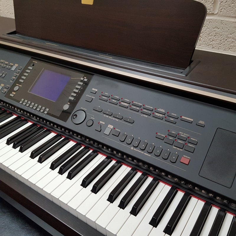 Yamaha CVP-303