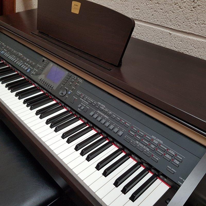 Yamaha CVP-401 digital Piano in rosewood – Gallery image – Roberts Pianos Oxford