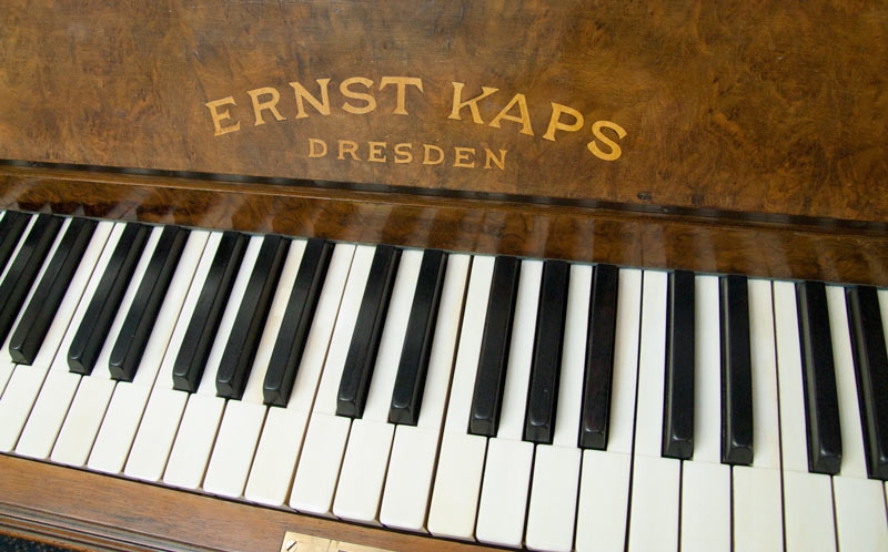 Kaps upright Piano in walnut – Gallery image – Roberts Pianos Oxford