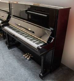Yamaha U3H upright Piano in black – Inventory thumbnail – Roberts Pianos Oxford