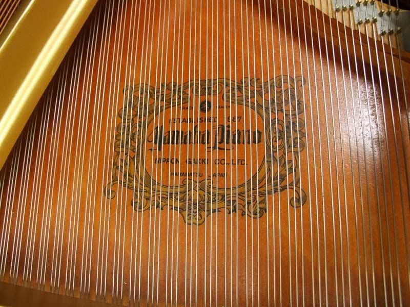 Yamaha G3 grand Piano in Bright black – Gallery image – Roberts Pianos Oxford