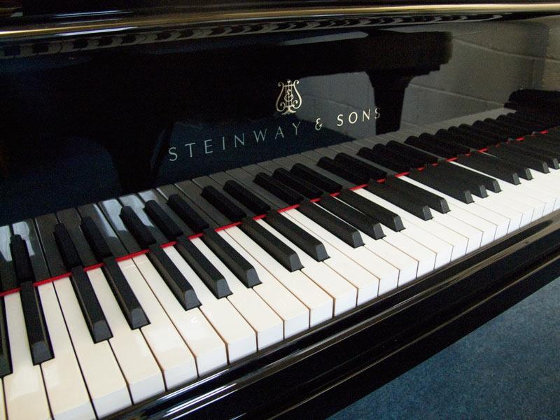 Steinway B grand Piano in bright black – Gallery image – Roberts Pianos Oxford