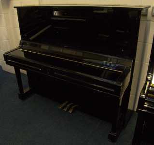 Yamaha U3M
