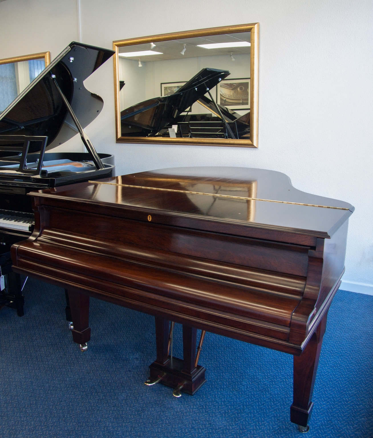 Steinway O