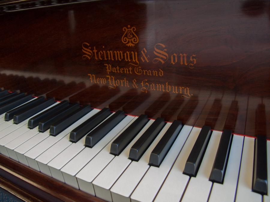Steinway O grand Piano in rosewood – Gallery image – Roberts Pianos Oxford