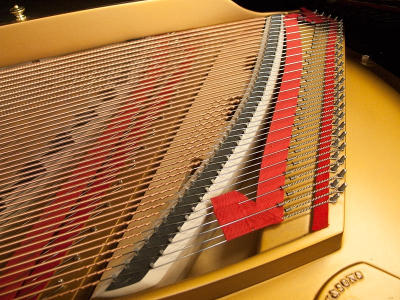 Steinway O grand Piano in bright black – Gallery image – Roberts Pianos Oxford