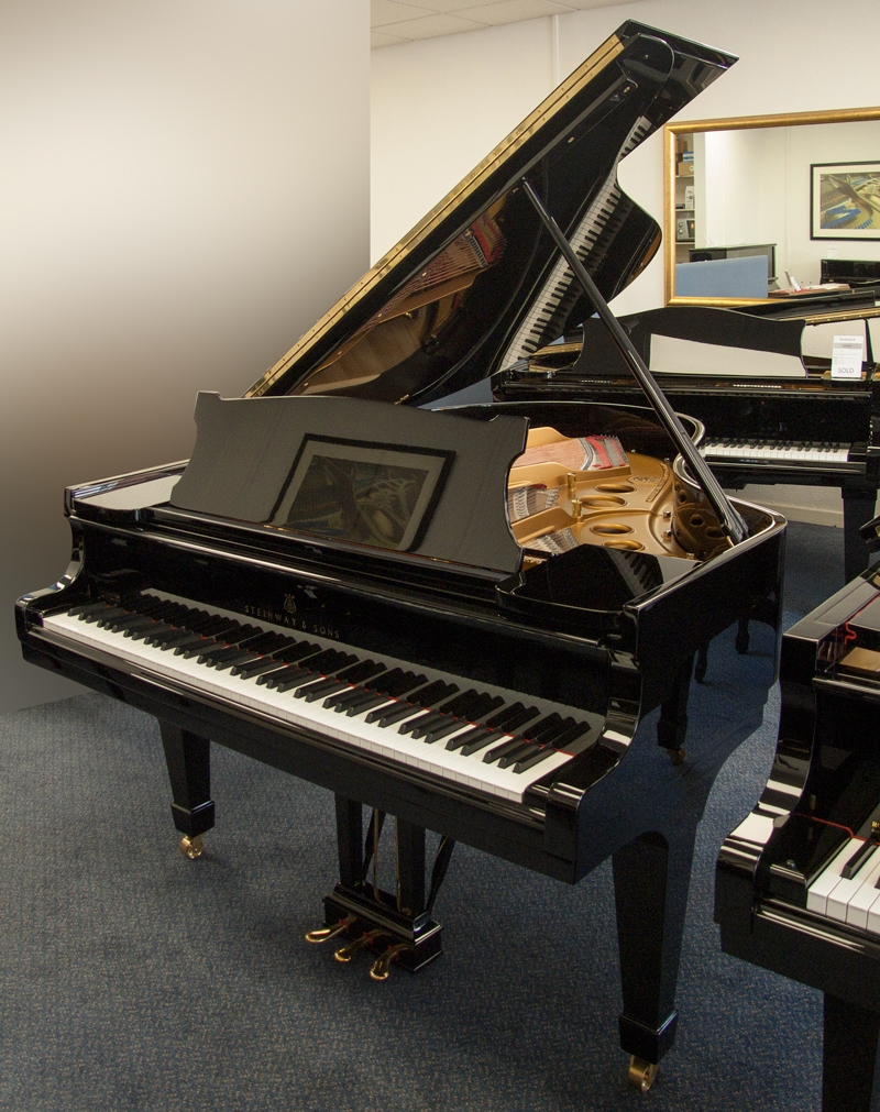Steinway O