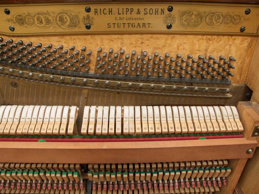 Richard Lipp upright Piano in walnut – Gallery image – Roberts Pianos Oxford