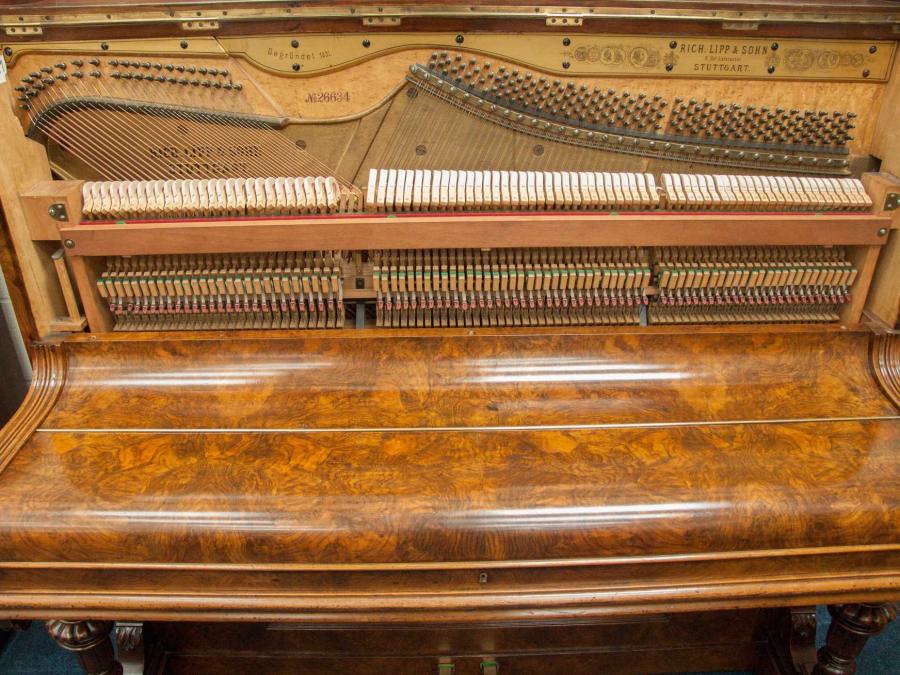 Richard Lipp upright Piano in walnut – Gallery image – Roberts Pianos Oxford