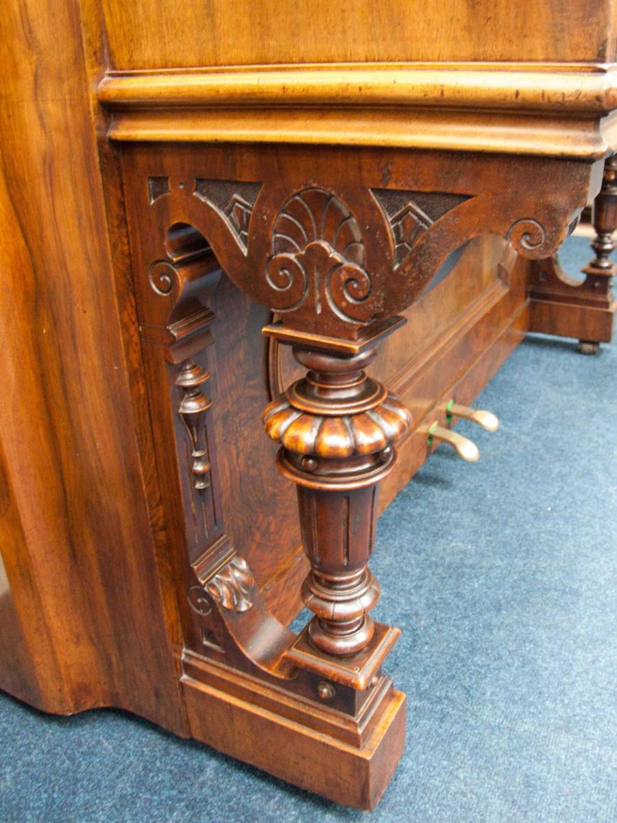 Richard Lipp upright Piano in walnut – Gallery image – Roberts Pianos Oxford