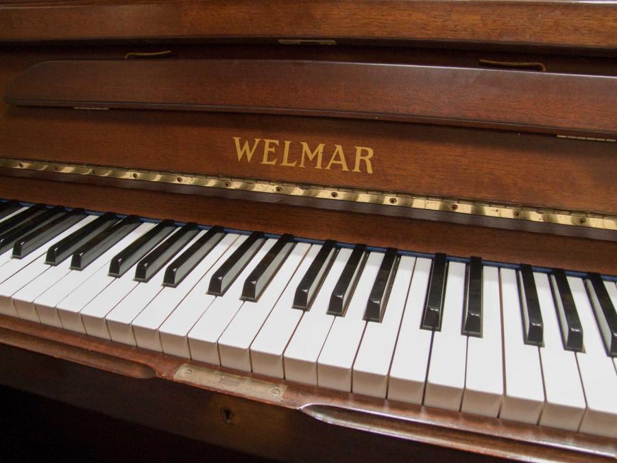 Welmar 120 upright Piano in medium mahogany – Gallery image – Roberts Pianos Oxford