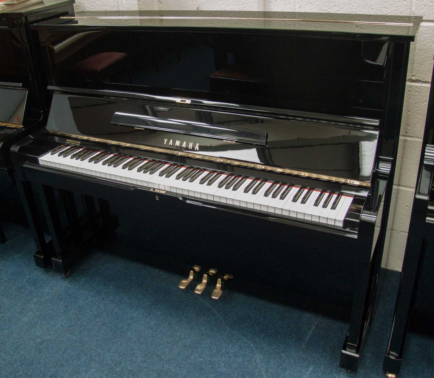 Yamaha U1G