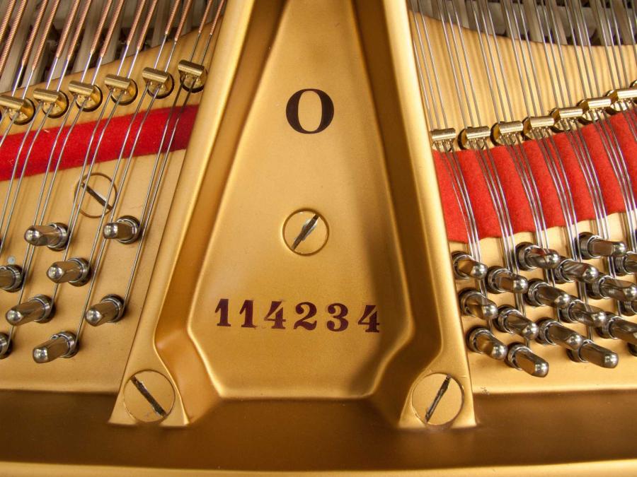 Steinway O grand Piano in black polyester – Gallery image – Roberts Pianos Oxford