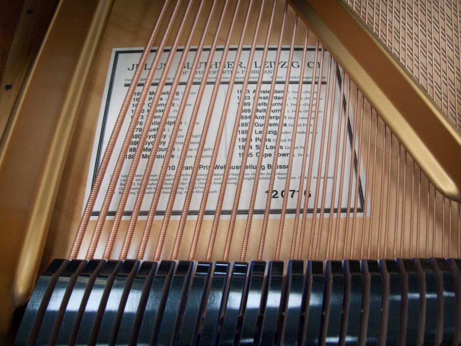 Bluthner style IV grand Piano in bright-black – Gallery image – Roberts Pianos Oxford