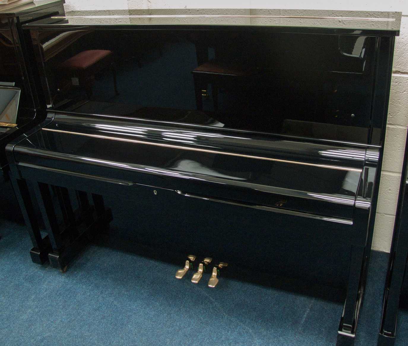 Yamaha U1M