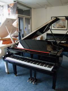 Yamaha G2E grand Piano in bright-black – Inventory thumbnail – Roberts Pianos Oxford