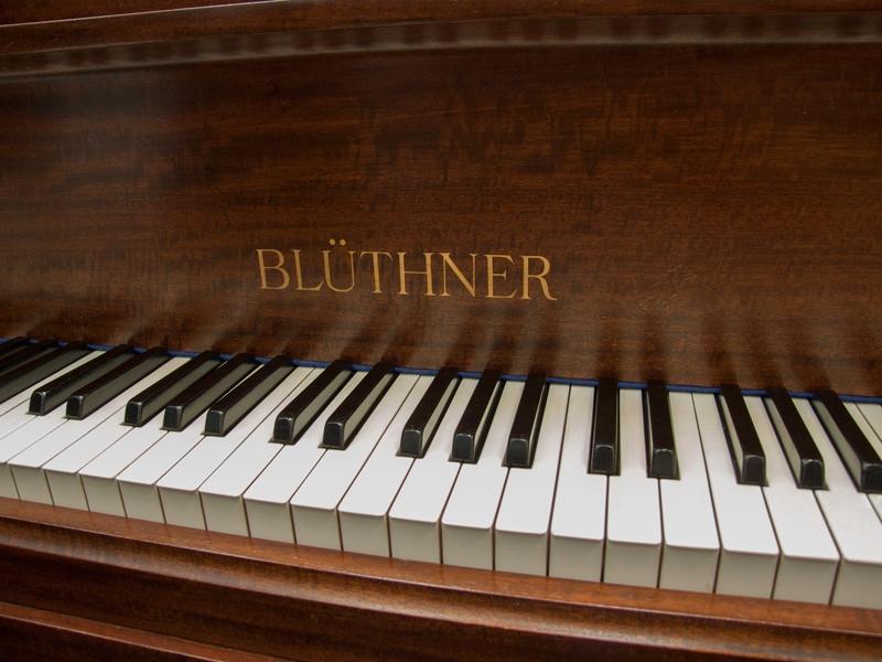 Bluthner IVa Aliquot grand Piano in mahogany – Gallery image – Roberts Pianos Oxford