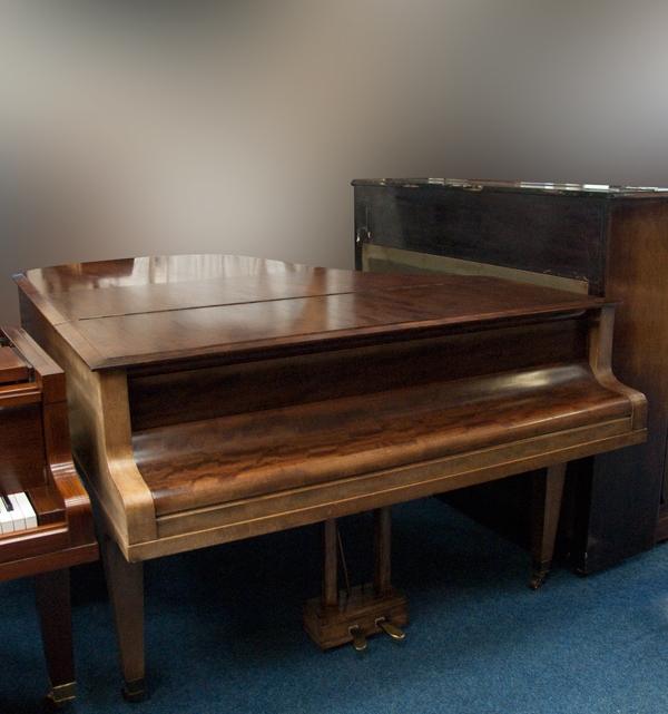 Bluthner Style VIII grand Piano in mahogany – Gallery image – Roberts Pianos Oxford