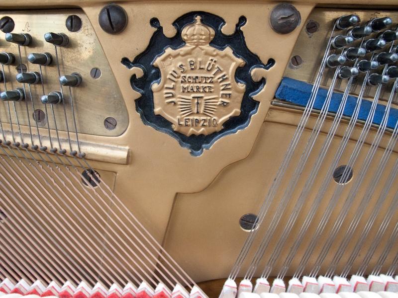 Bluthner upright Piano in mahogany – Gallery image – Roberts Pianos Oxford