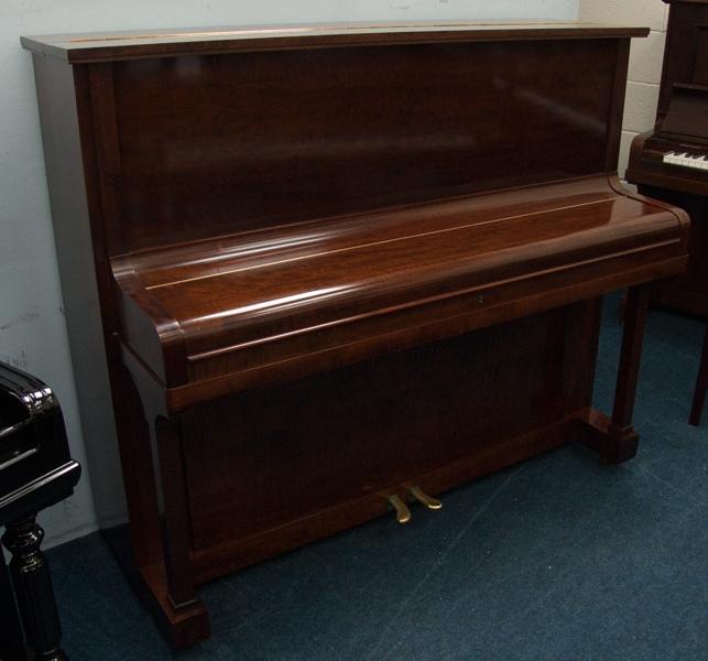 Bluthner upright Piano in mahogany – Gallery image – Roberts Pianos Oxford