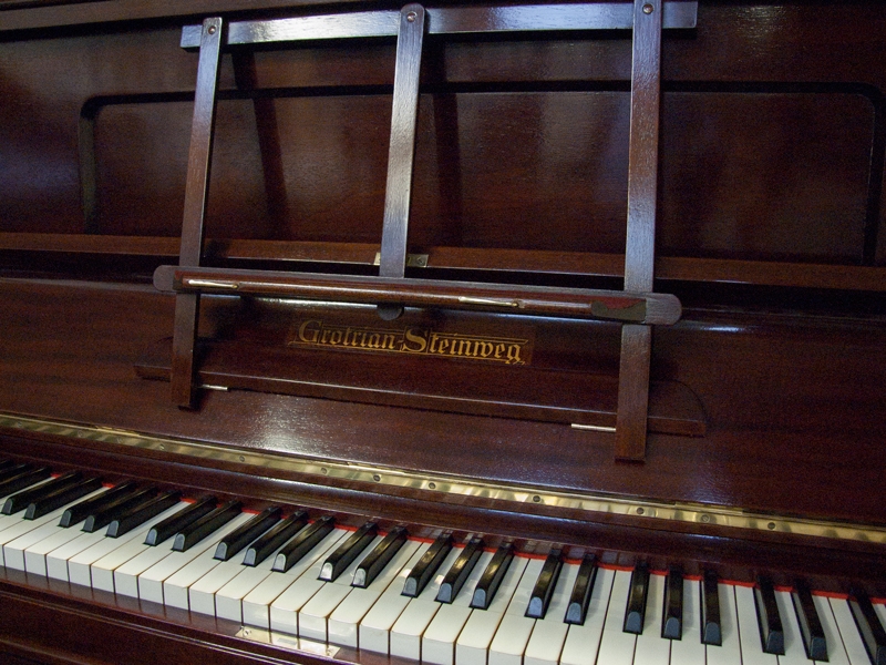 Grotrian Steinweg 120