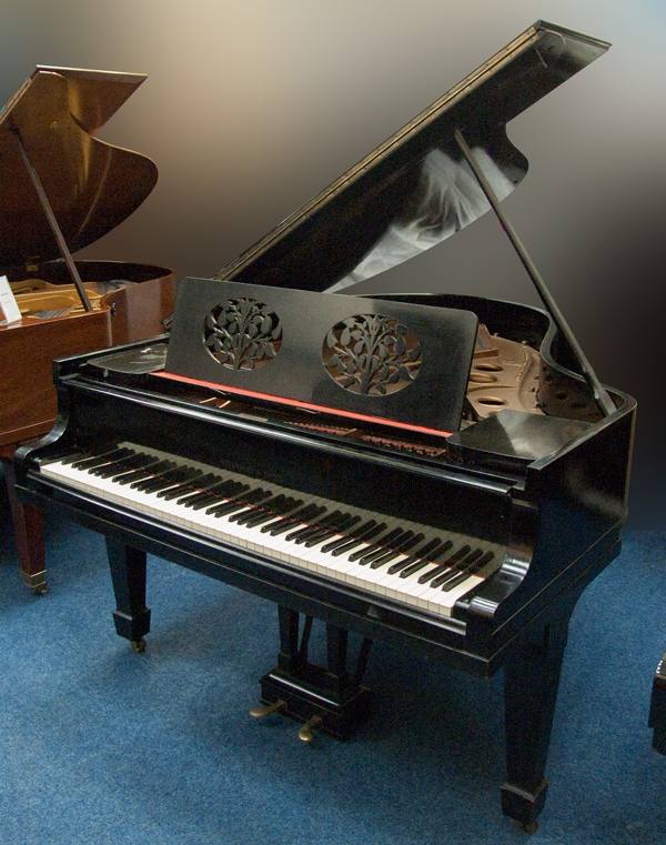 Steinway O grand Piano in black French polish – Inventory thumbnail – Roberts Pianos Oxford