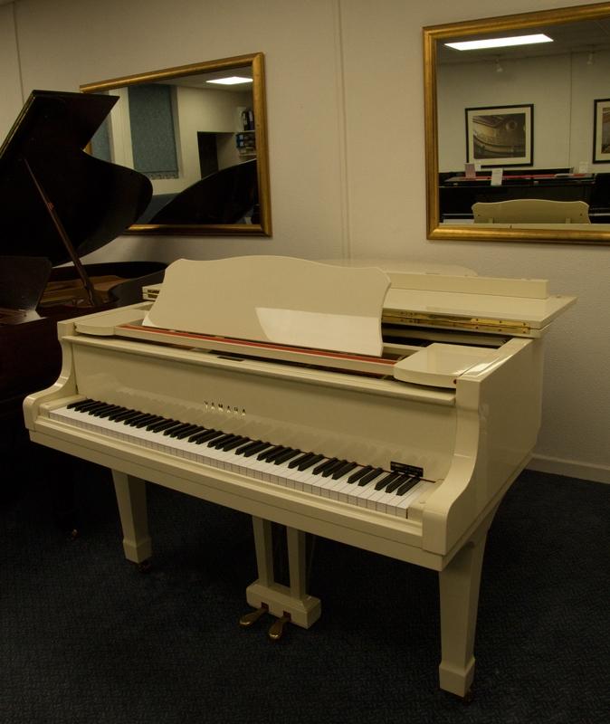 Yamaha G3E grand Piano in ivory/cream – Gallery image – Roberts Pianos Oxford
