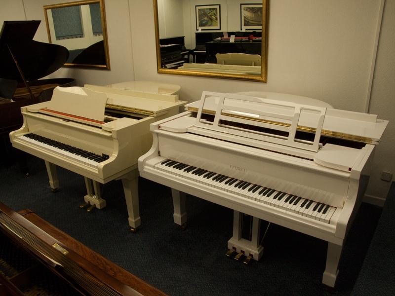 Yamaha G3E grand Piano in ivory/cream – Gallery image – Roberts Pianos Oxford