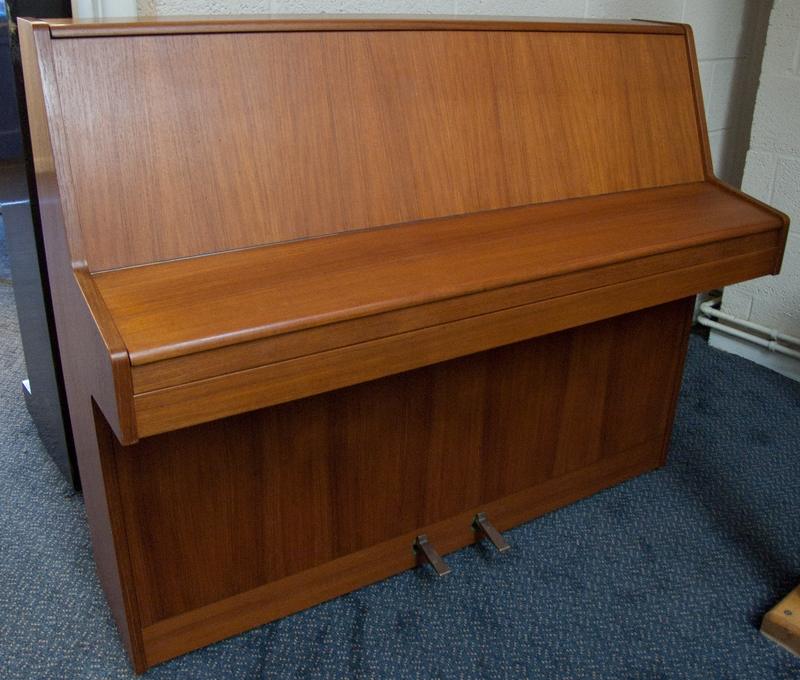 Kemble Compact upright Piano in teak – Gallery image – Roberts Pianos Oxford