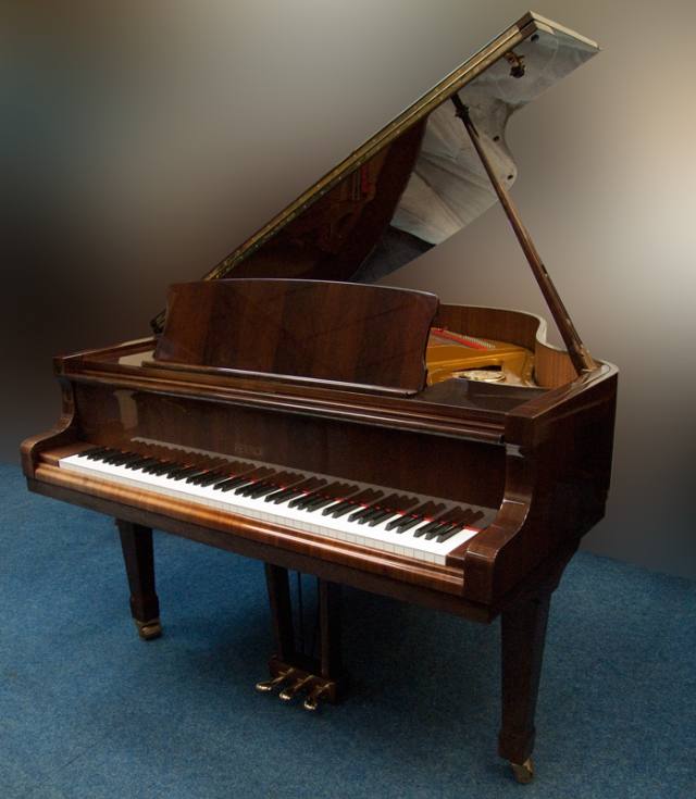 Petrof 172 grand Piano in walnut/ polyester – Inventory thumbnail – Roberts Pianos Oxford