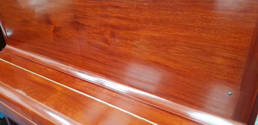 Steinway V upright Piano in Mahogany – Gallery image – Roberts Pianos Oxford
