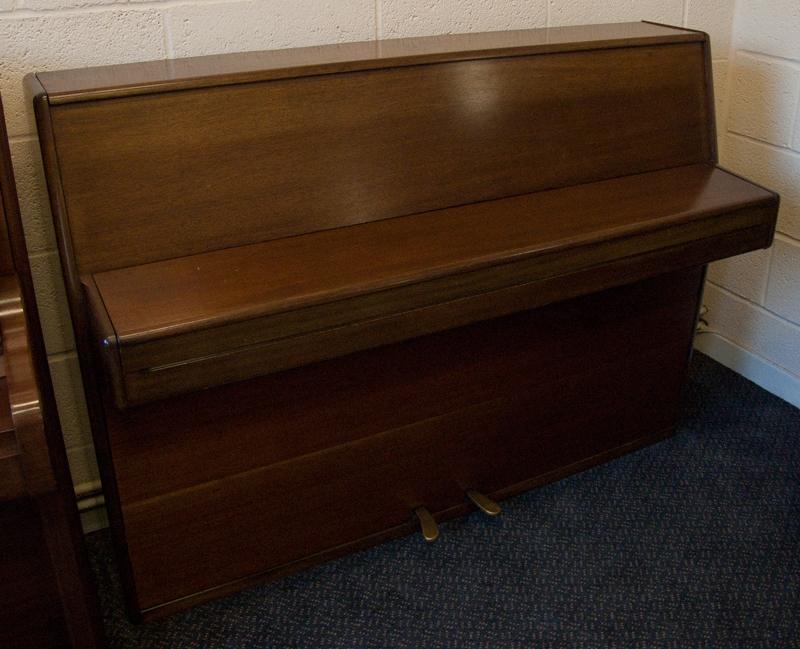 Welmar upright Piano in medium mahogany – Gallery image – Roberts Pianos Oxford