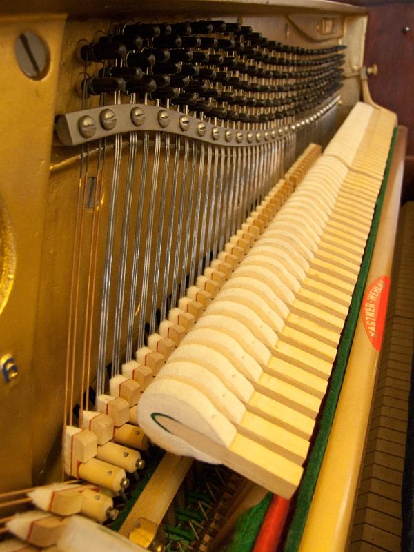 Welmar upright Piano in medium mahogany – Gallery image – Roberts Pianos Oxford