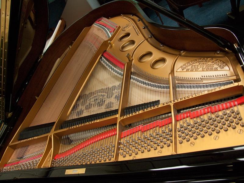 Steinway O grand Piano in bright-black – Gallery image – Roberts Pianos Oxford