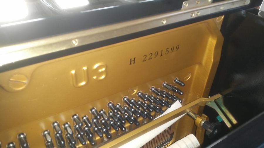 Yamaha U3H upright Piano in Black polyester – Gallery image – Roberts Pianos Oxford