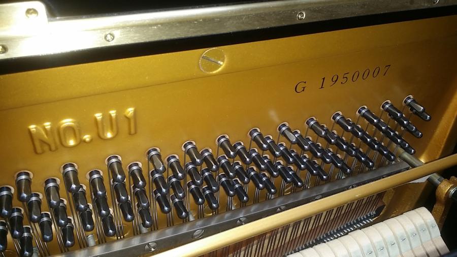 Yamaha U1G upright Piano in Bright black – Gallery image – Roberts Pianos Oxford