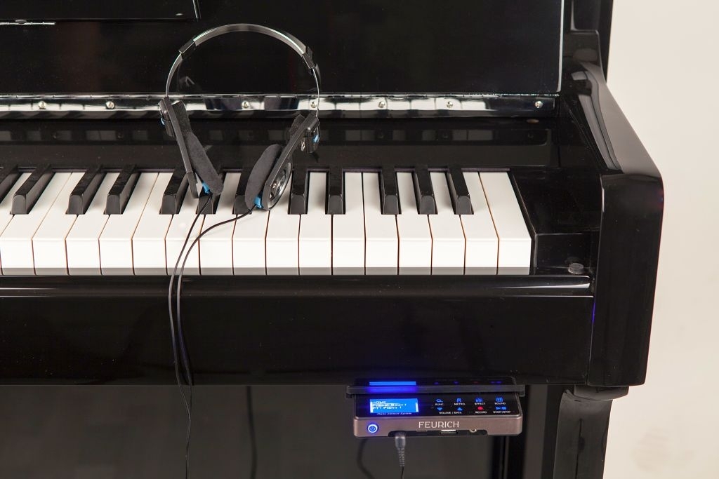 Feurich 122 Silent System