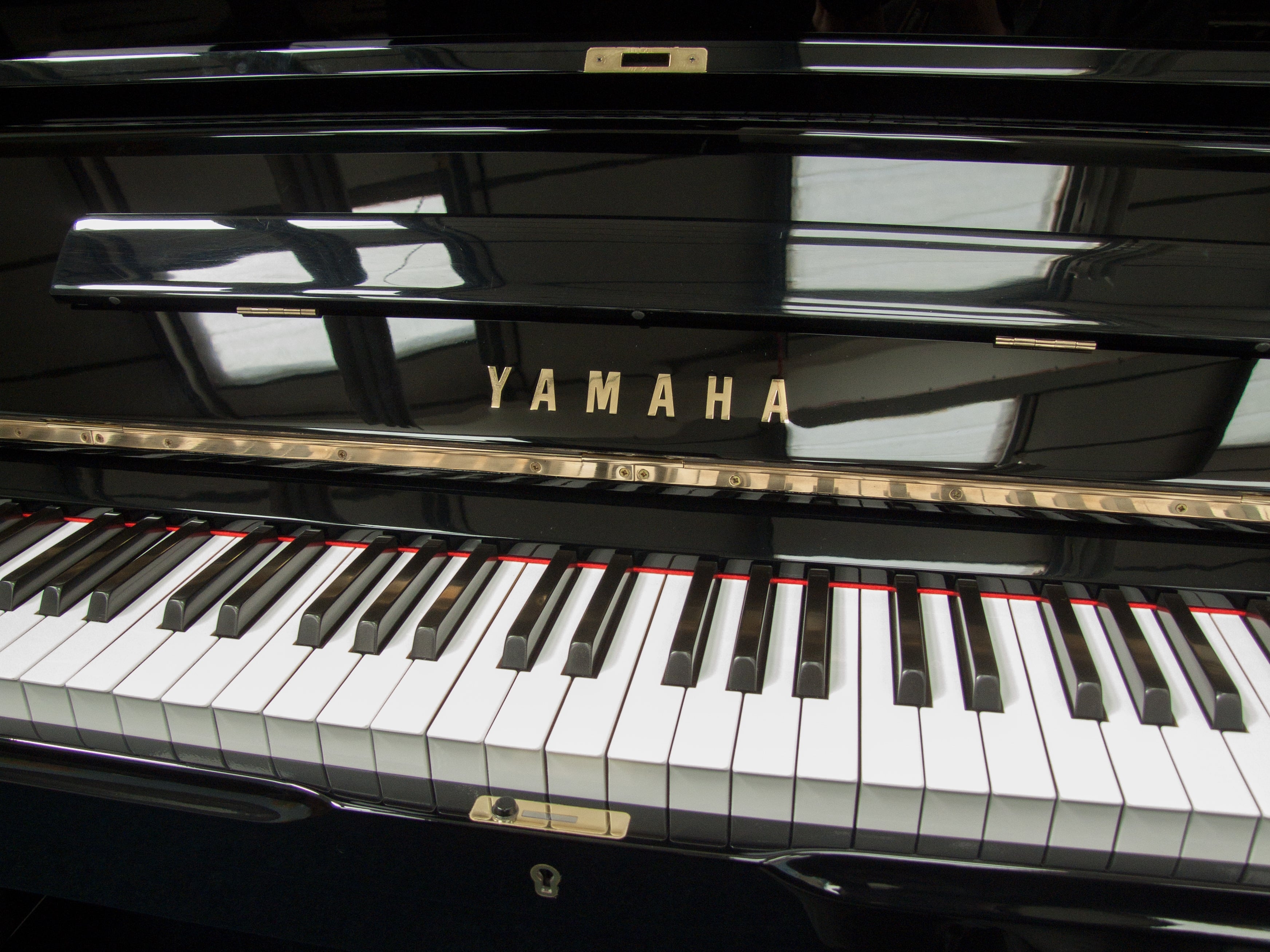 Yamaha U1H