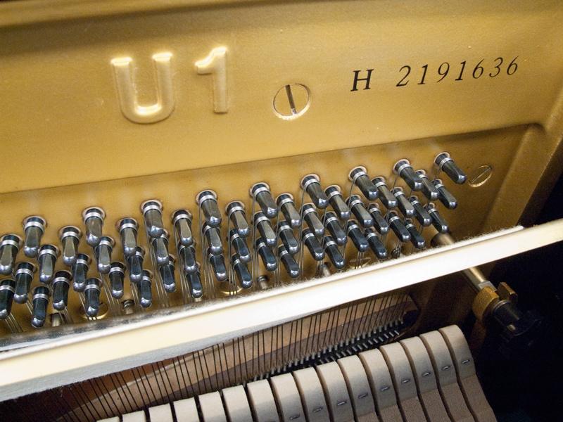 Yamaha U1H upright Piano in Bright black – Gallery image – Roberts Pianos Oxford